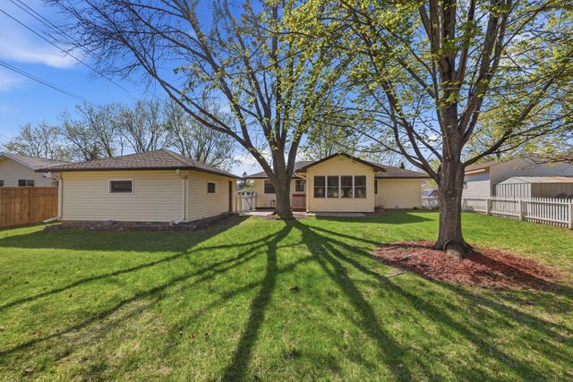 8735 Greystone Avenue S, Cottage Grove, MN 55016