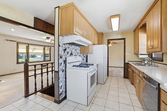 8735 Greystone Avenue S, Cottage Grove, MN 55016