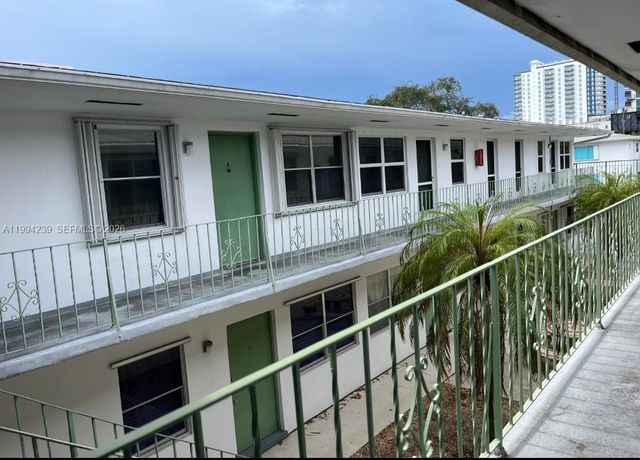 1824 Monroe St 8, Hollywood, FL 33020