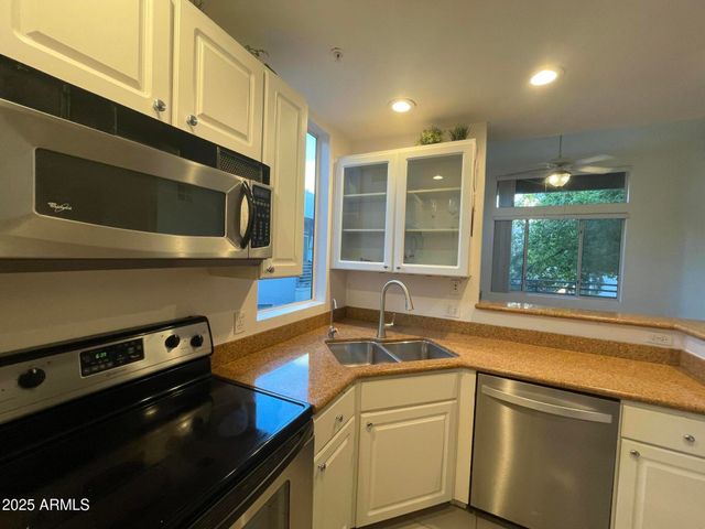 3633 N 3RD Avenue 2110, Phoenix, AZ 85013