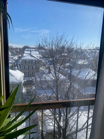 315 Rantoul 406, Beverly, MA 01915