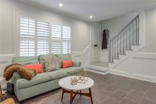 1 Arpege Way NE, Atlanta, GA 30327