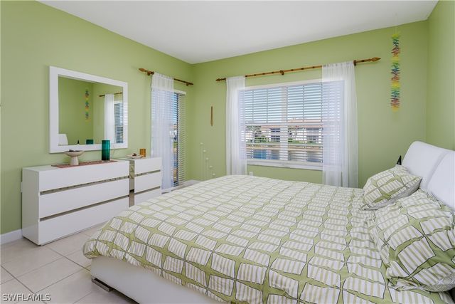 3035 Horizon LN 2208, Naples, FL 34109