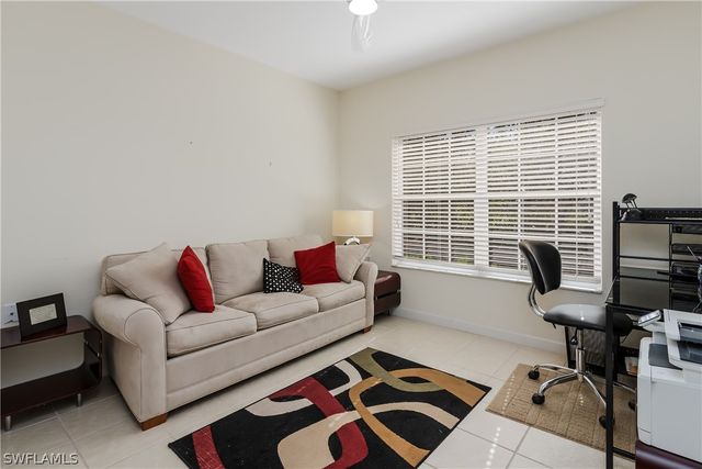 3035 Horizon LN 2208, Naples, FL 34109