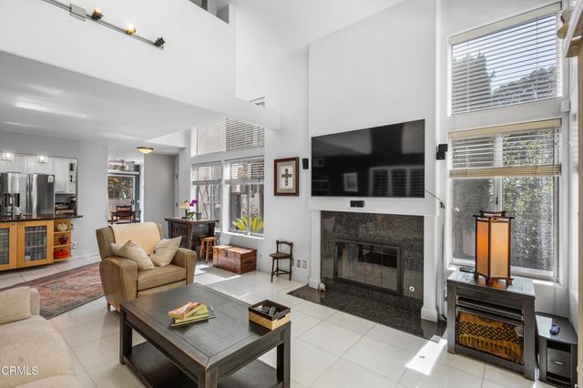 836 Vista Arriago, Camarillo, CA 93012