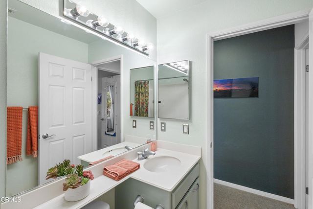 836 Vista Arriago, Camarillo, CA 93012