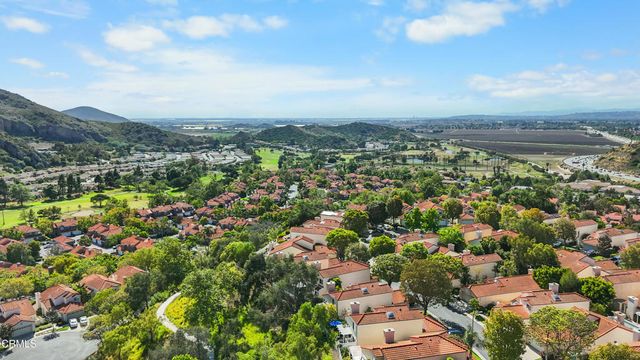 836 Vista Arriago, Camarillo, CA 93012