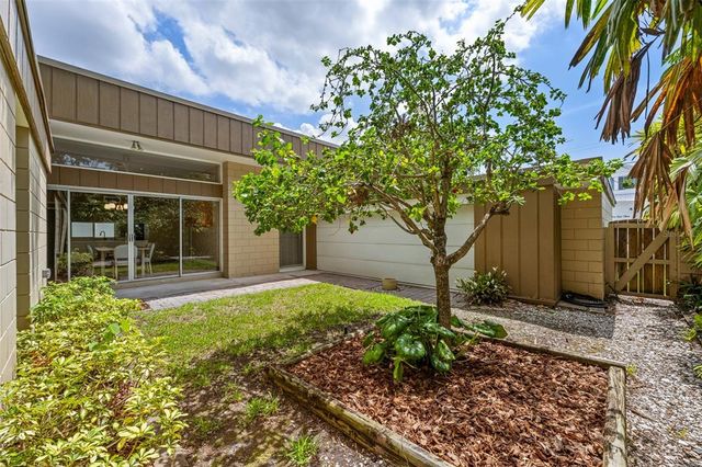 4304 N RIVER VIEW AVENUE, Tampa, FL 33607