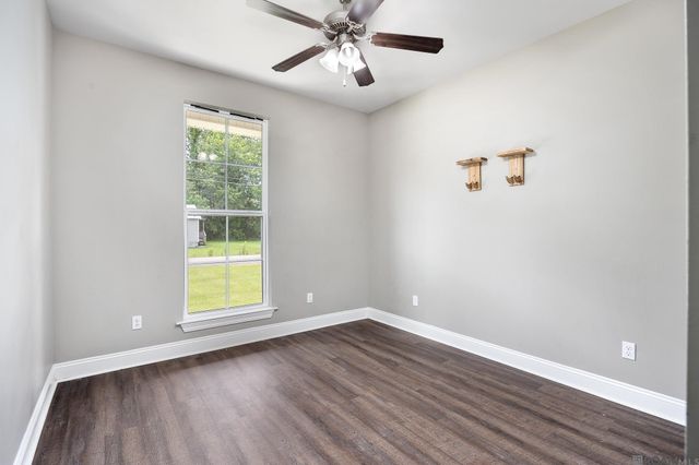 11486 Tannis Rd, St Amant, LA 70774