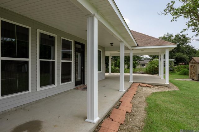 11486 Tannis Rd, St Amant, LA 70774