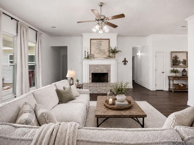 11486 Tannis Rd, St Amant, LA 70774