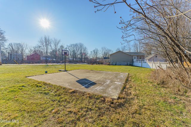 10 Spring Valley Lane, Cambridge, NY 12816