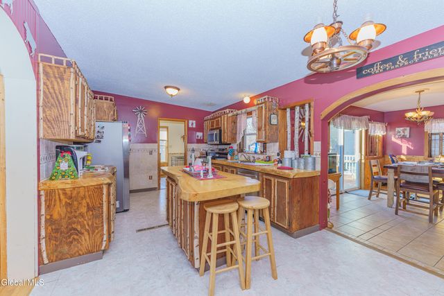 10 Spring Valley Lane, Cambridge, NY 12816