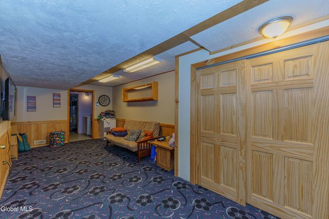 10 Spring Valley Lane, Cambridge, NY 12816