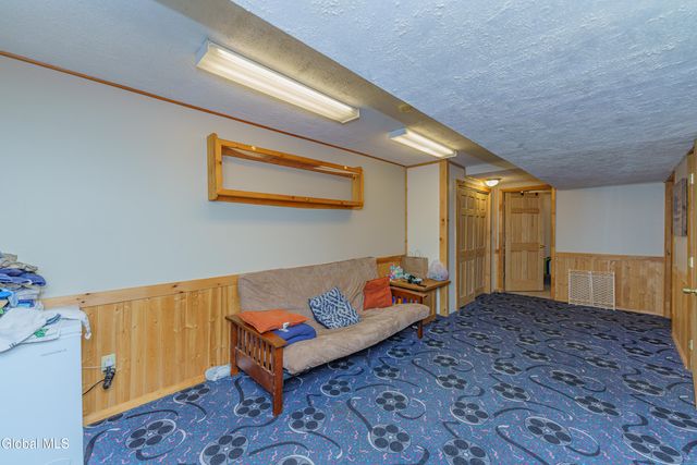 10 Spring Valley Lane, Cambridge, NY 12816