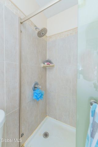 10 Spring Valley Lane, Cambridge, NY 12816