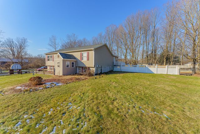 10 Spring Valley Lane, Cambridge, NY 12816