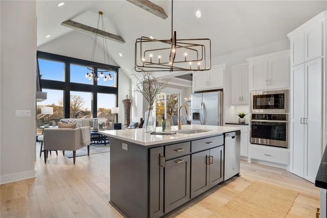 15360 W 161st Court, Olathe, KS 66062