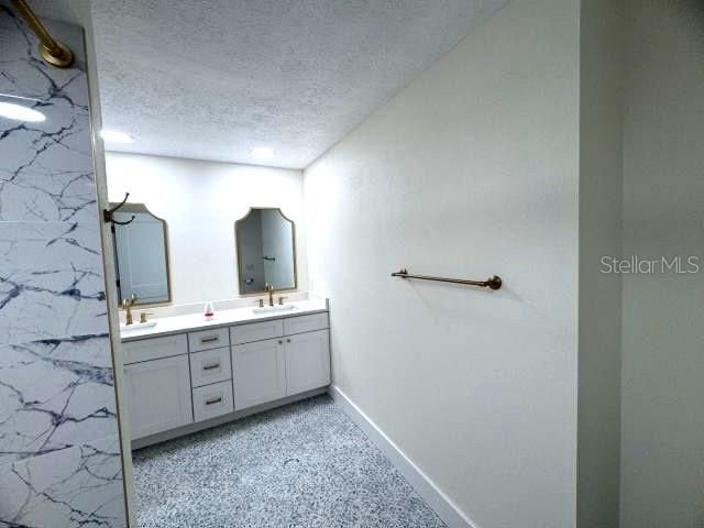 911 CENTERBROOK DRIVE, Brandon, FL 33511