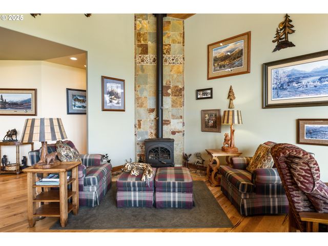 60 JENNINGS Rd, Trout Lake, WA 98650