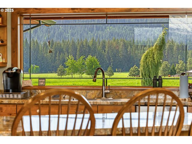 60 JENNINGS Rd, Trout Lake, WA 98650