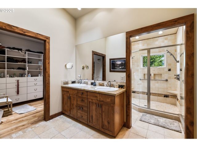 60 JENNINGS Rd, Trout Lake, WA 98650