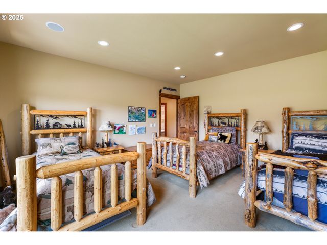 60 JENNINGS Rd, Trout Lake, WA 98650