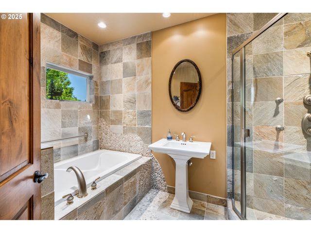 60 JENNINGS Rd, Trout Lake, WA 98650