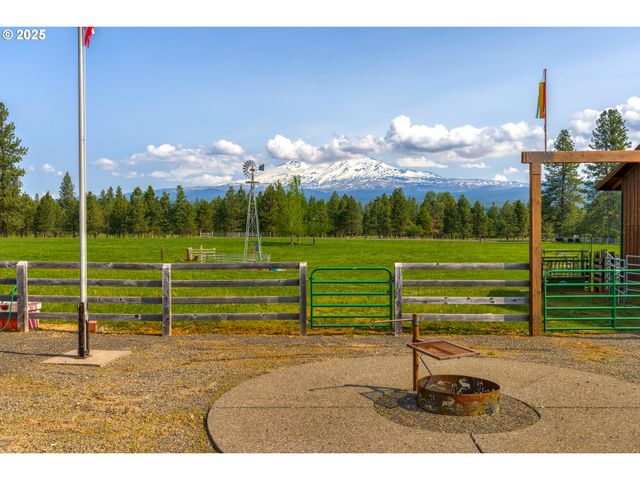 60 JENNINGS Rd, Trout Lake, WA 98650