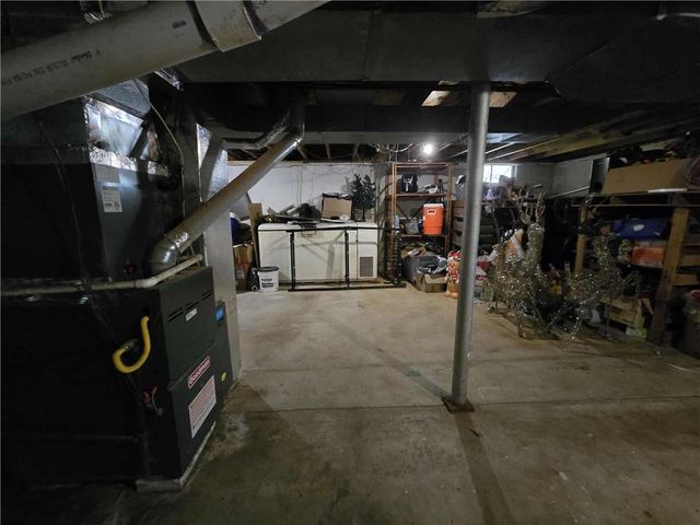 511 E Clinton Street, Clinton, MO 64735