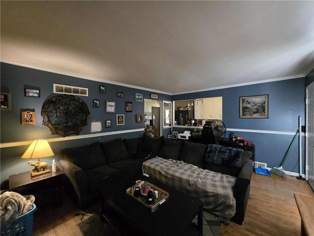 511 E Clinton Street, Clinton, MO 64735