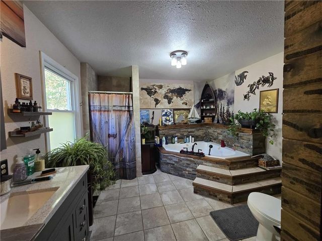 511 E Clinton Street, Clinton, MO 64735