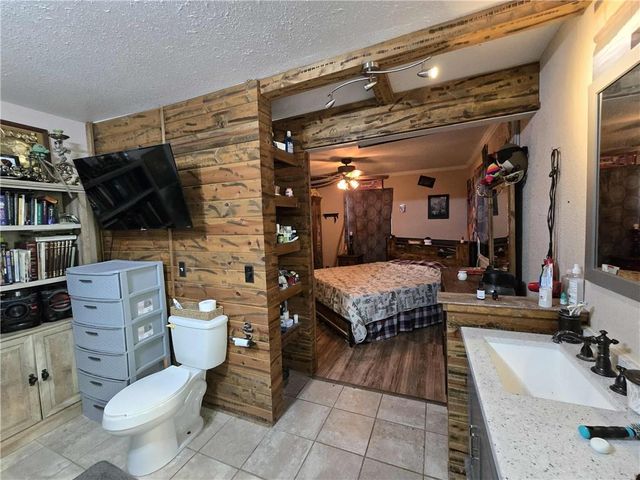 511 E Clinton Street, Clinton, MO 64735