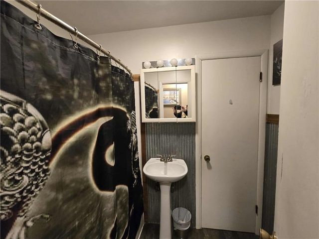 511 E Clinton Street, Clinton, MO 64735