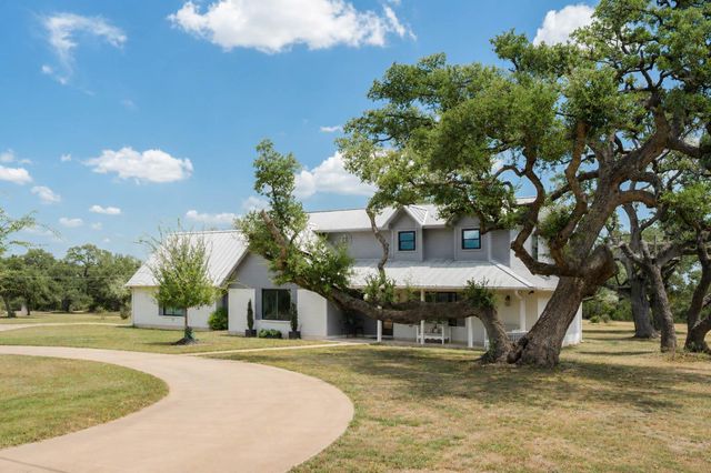 400 Oak Springs DR, Dripping Springs, TX 78620