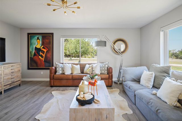 400 Oak Springs DR, Dripping Springs, TX 78620