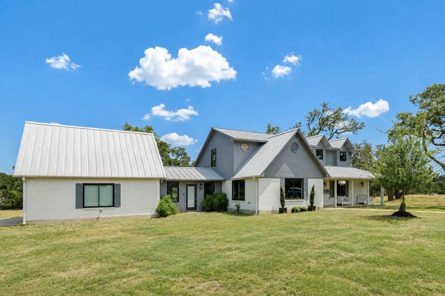 400 Oak Springs DR, Dripping Springs, TX 78620