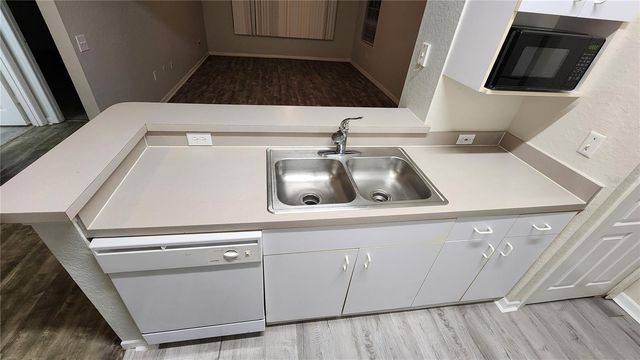 17101 CARRINGTON PARK DRIVE 421, Tampa, FL 33647