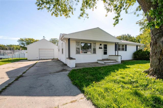 1073 SUBURBAN DRIVE, De Pere, WI 54115