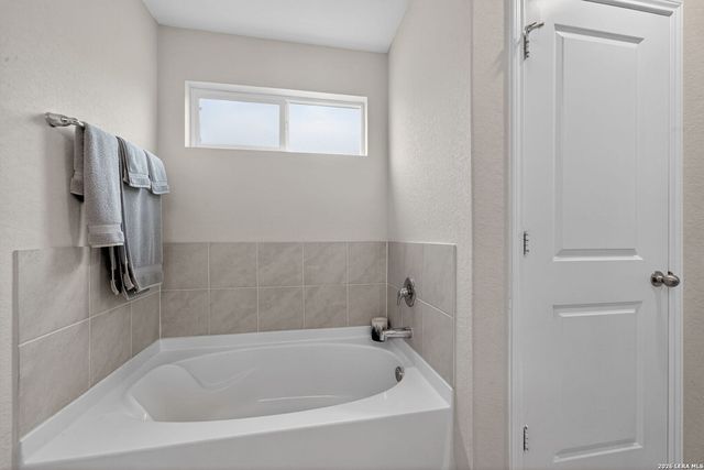 187 Empress Brilliant, San Antonio, TX 78253