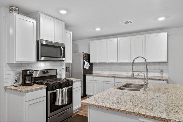 187 Empress Brilliant, San Antonio, TX 78253
