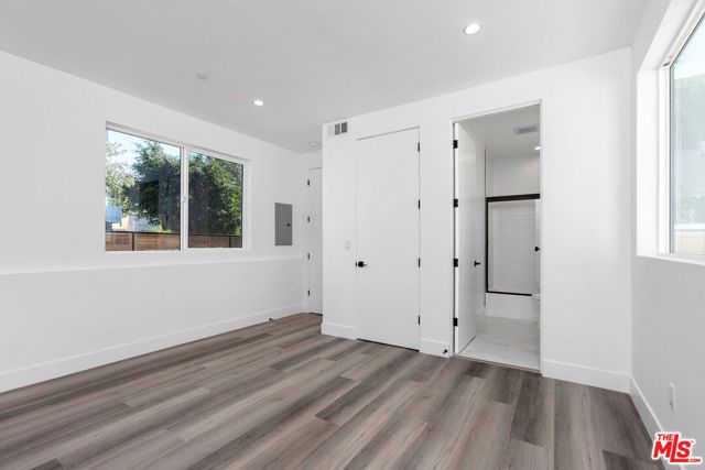 1255 N Gower Street, Los Angeles, CA 90038