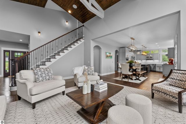 4344 Buteo Drive, Traverse City, MI 49684