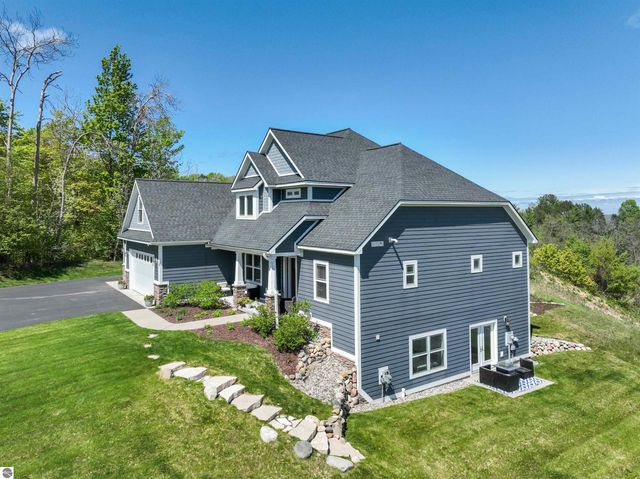 4344 Buteo Drive, Traverse City, MI 49684