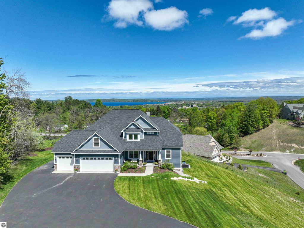4344 Buteo Drive, Traverse City, MI 49684
