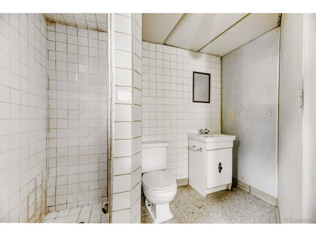 6130 W Mississippi Ave, Lakewood, CO 80226