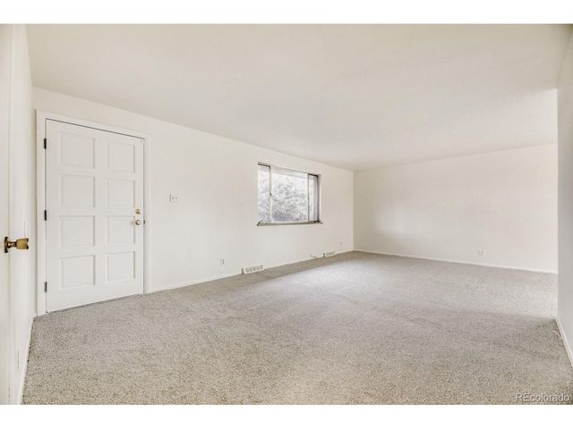 6130 W Mississippi Ave, Lakewood, CO 80226