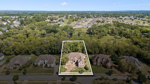 215 Higginson Pl, S, Gallatin, TN 37066