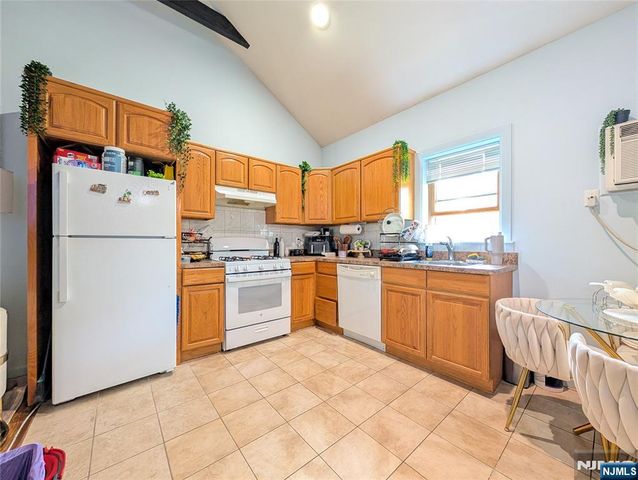 80 Schuyler Avenue 5, Kearny, NJ 07032