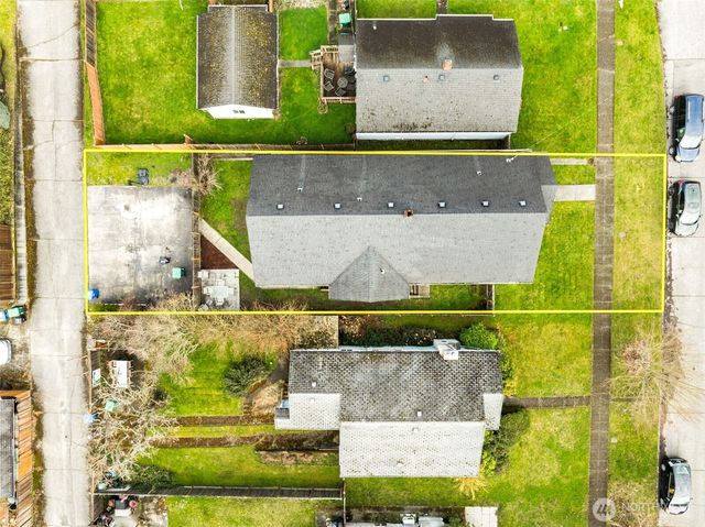 7755 29th Avenue NW, Seattle, WA 98117